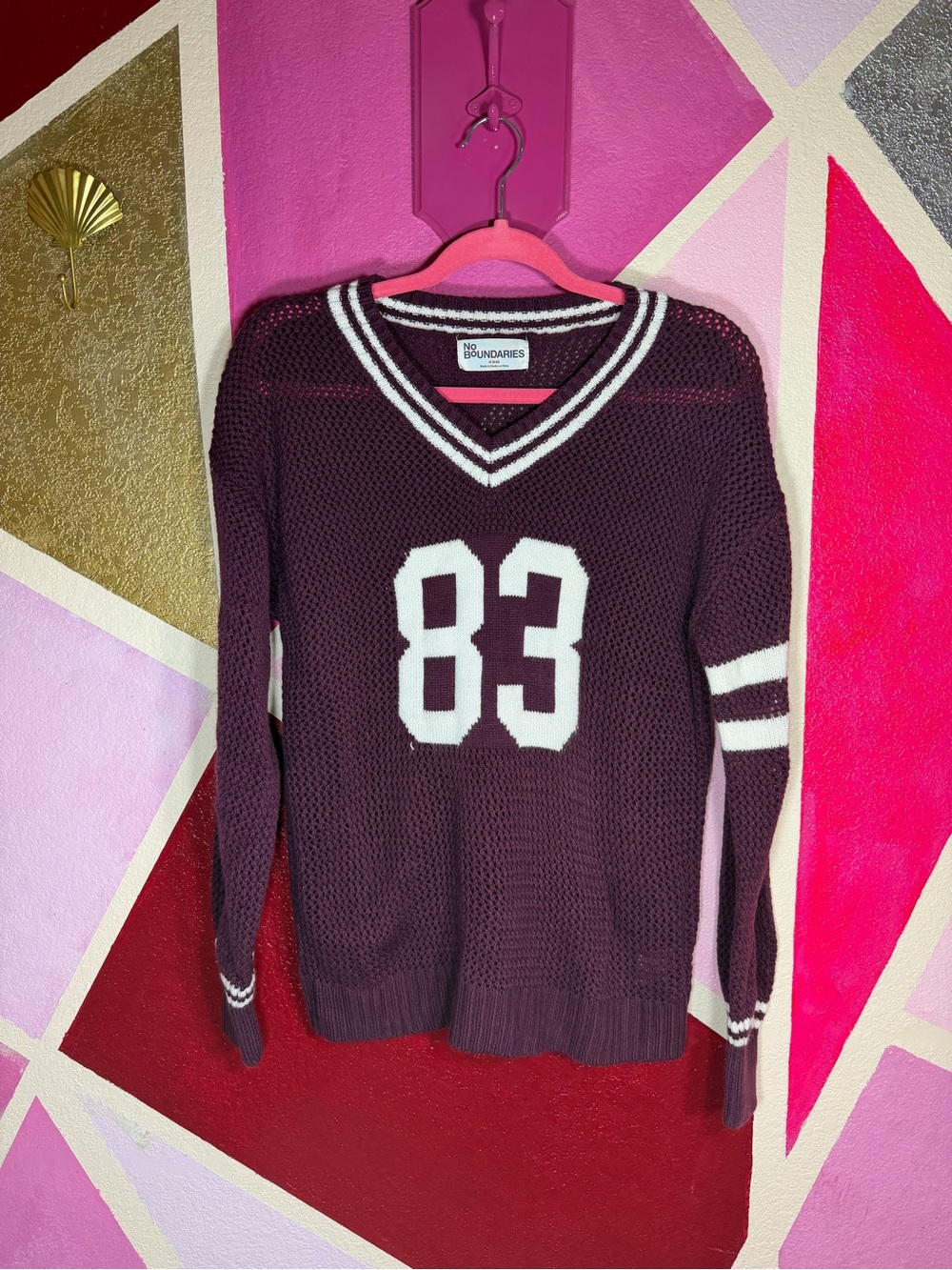 Varsity #83 Purple Knit V-Neck Sweater Collegiate Style Medium